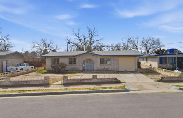 8408 REINDEER Avenue