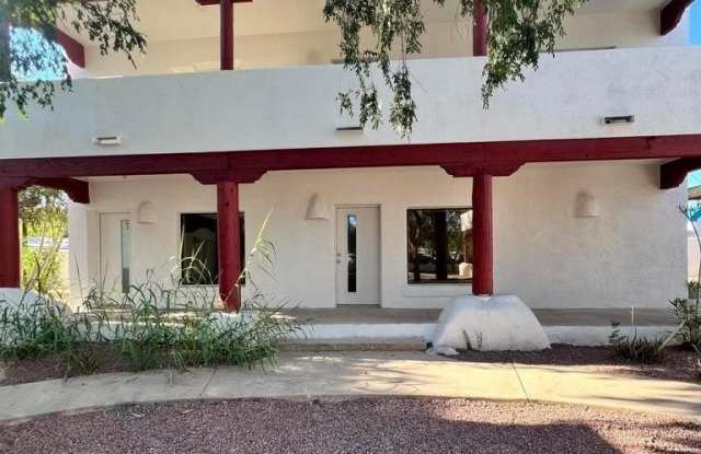 5908 W Myrtle Avenue unit: 5908