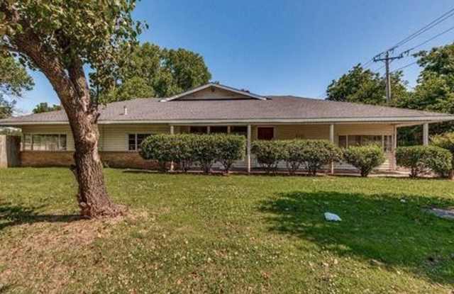 Photo of 218 W Independence - 218 W