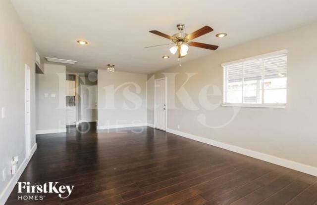 2016 West Whitton Avenue