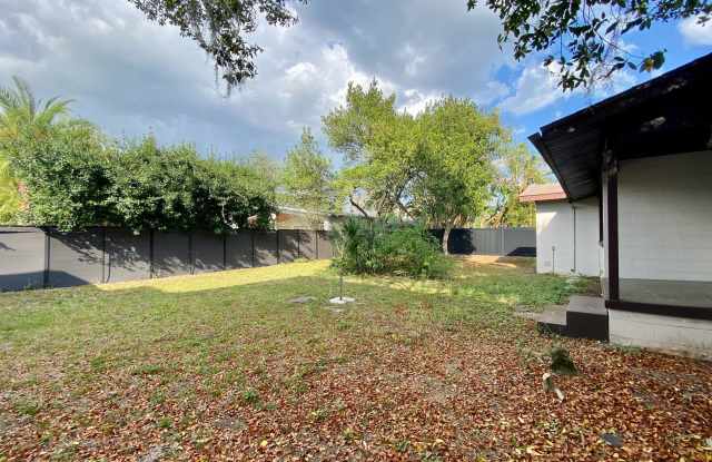 1671 Dale Ave.