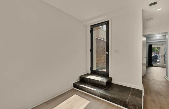 Bright and Spacious Terrace Level 2br in Mt. Pleasant!