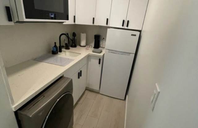 Photo of 1248 Aguila Avenue