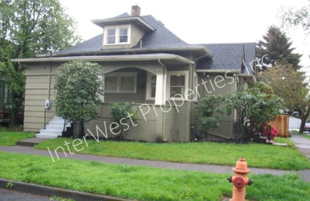 534 NE 57TH AVE - 534 Northeast 57th Avenue, Portland, OR 97213