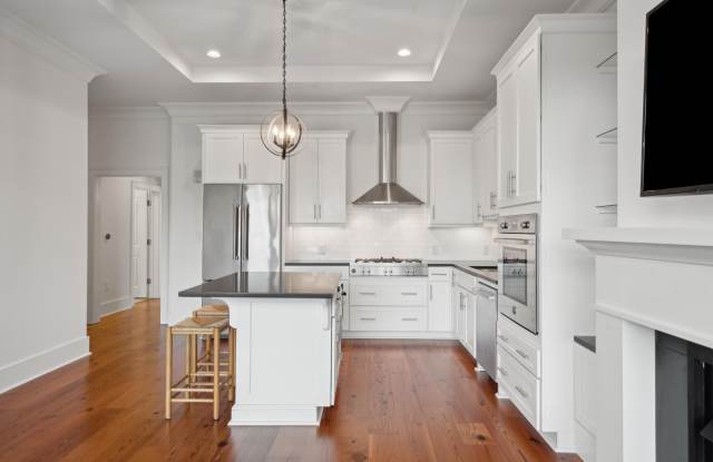 155 Wingo Way unit: 413