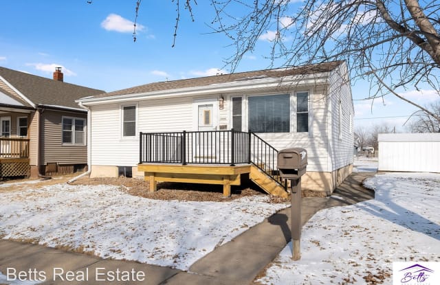 2815 5TH - 2815 5th Avenue, Council Bluffs, IA 51501