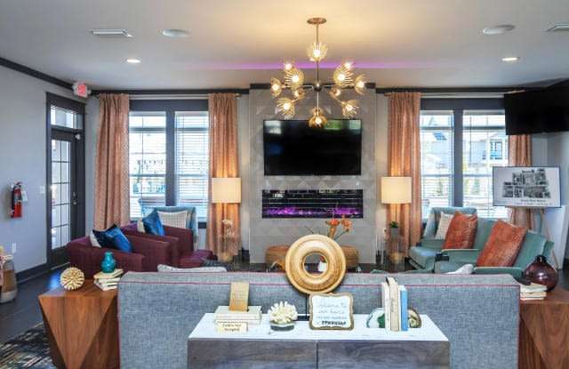 2950 Harrison Ave Unit E11