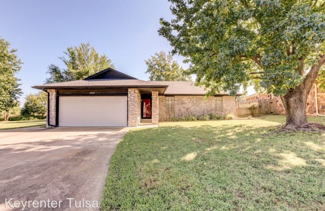 2307 North Dogwood Street - 2307 North Dogwood Street, Owasso, OK 74055