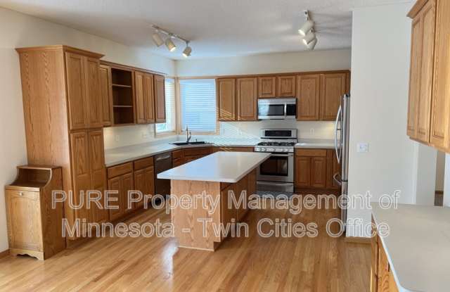 10451 Glen Eagle Cir