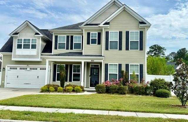 601 Baker Loop