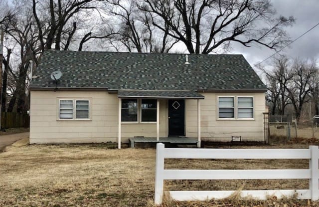 1626 W MacArthur - 1626 West Macarthur Road, Wichita, KS 67217