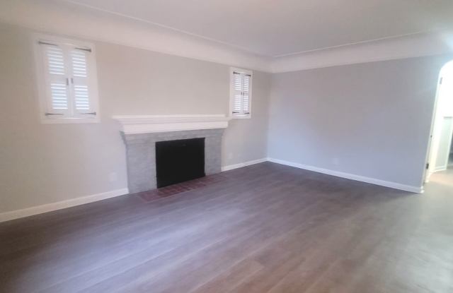 Beautiful 3 Bedroom bungalow in very desirable location in Redford/ Livonia borders