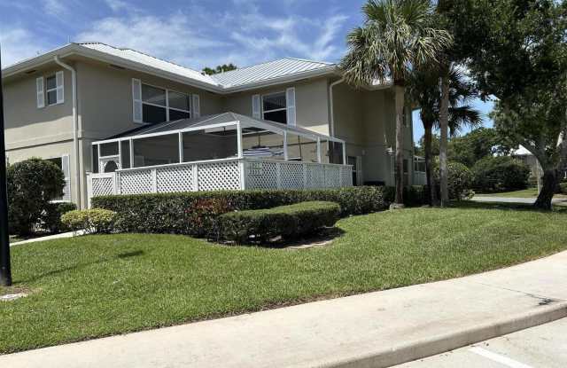 2807 SW LAKEMONT Place
