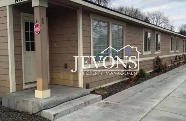 Photo of 1415 S 16th Ave