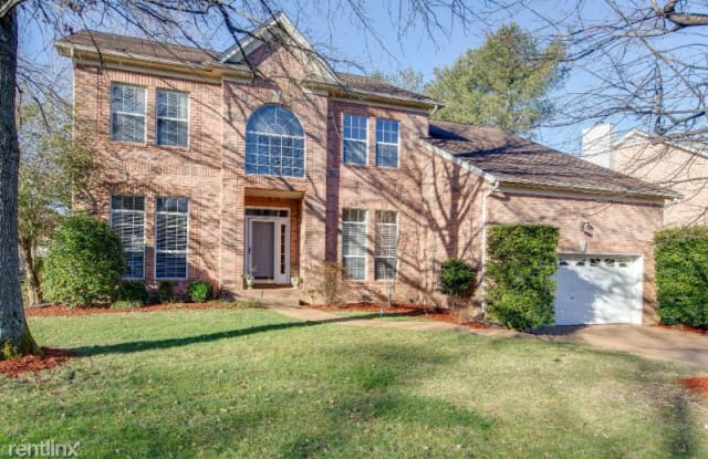 736 Glen Oaks Dr - 736 Glen Oaks Drive, Franklin, TN 37067