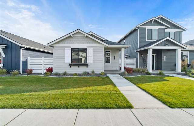 Photo of Single-Level Serenity: Your 3 Bedroom, 2 Bath Dream Home Awaits