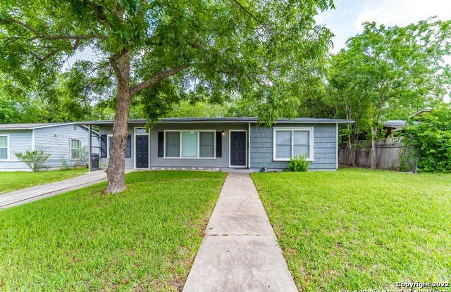 Photo of 415 BYRNES DR