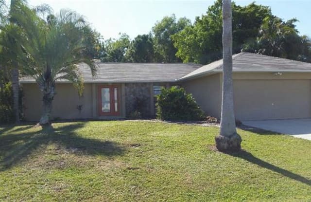 620 SW 4th TER - 620 Southwest 4th Terrace, Cape Coral, FL 33991