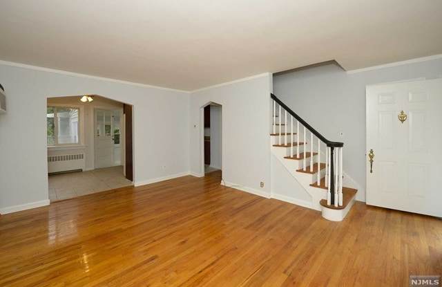 38-49  Vanore Drive