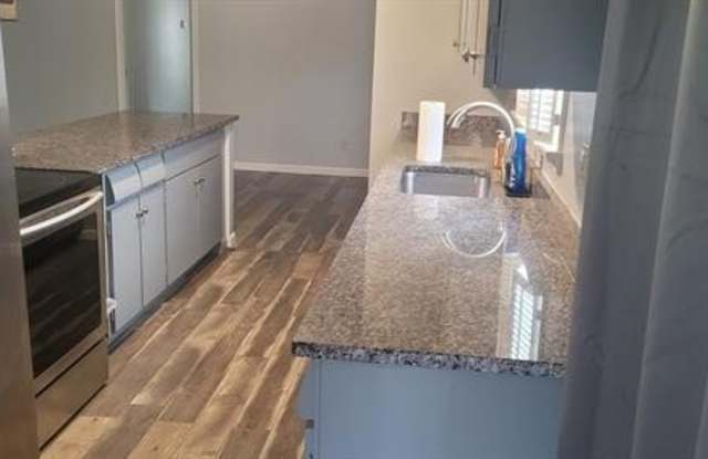 4995 Broomfield Lane