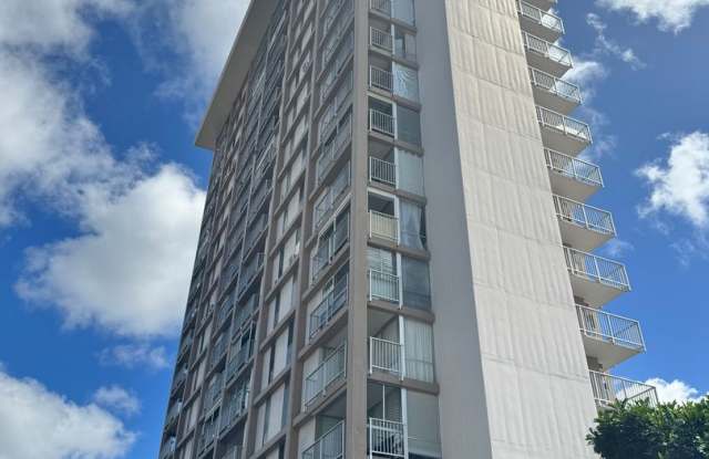 Breezy and Spacious 2 bedroom, 1.5 bathroom, 1 parking in Makiki!