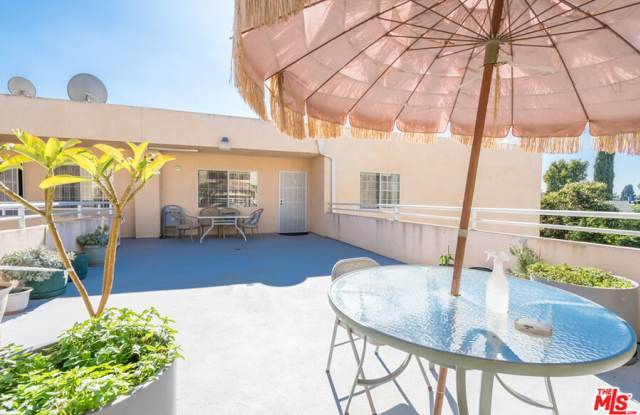 6919 Coldwater Canyon Ave