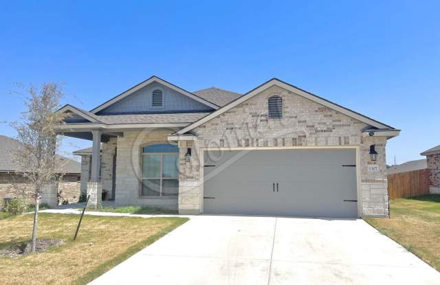 1307 Cesarina St.