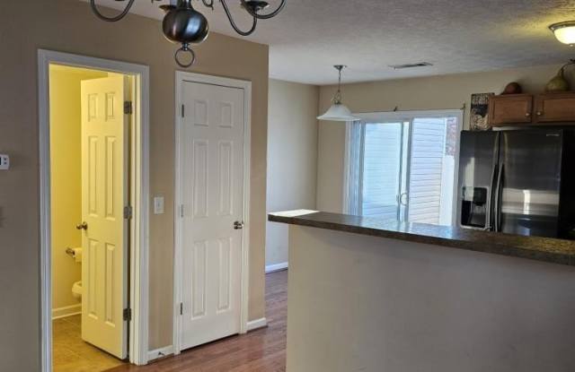 555 bradburn village cir