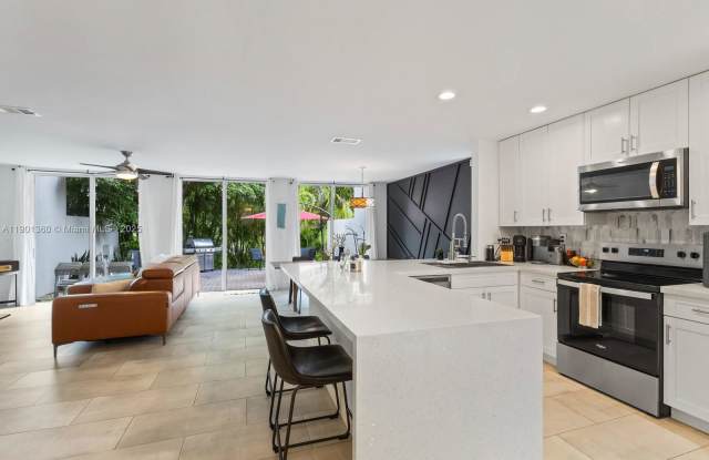 Photo of 11389 Northwest 87th Avenue