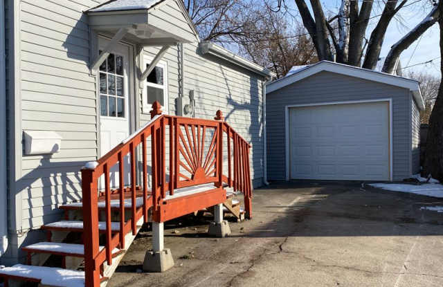 Updated 2 Bedroom 1 Bath