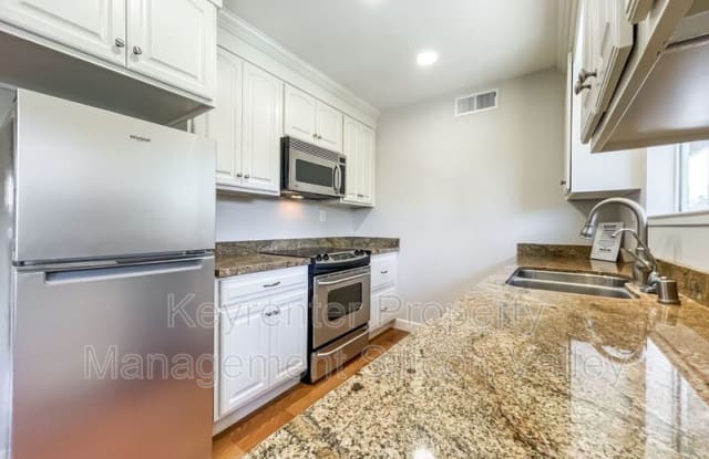 460 Lassen St