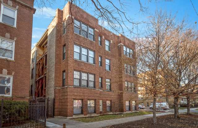 1941 West Winnemac Ave. Apt.