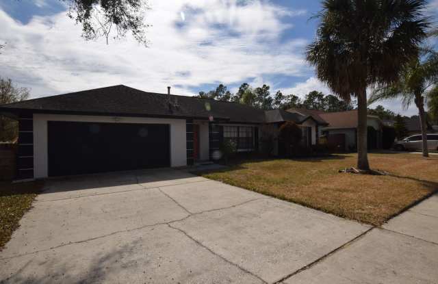 This charming 4 Bedroom, 2 Bath Single Family Home For Rent at 7748 Indian Ridge Trail