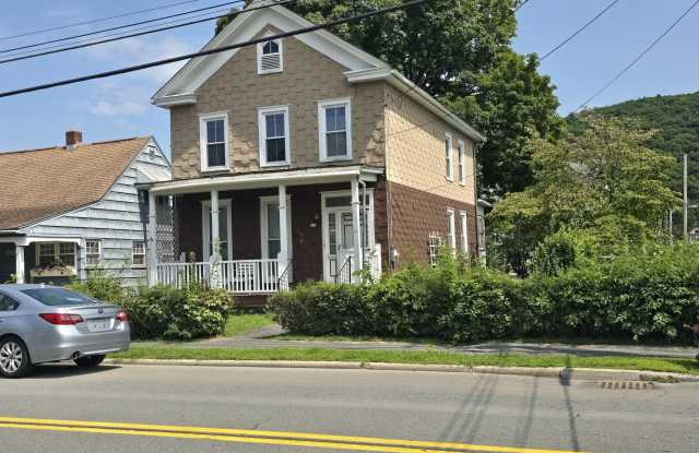 195 W Main Street