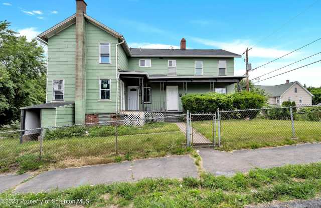 127 N Garfield