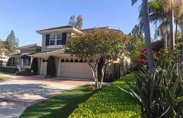 27900 Mount Hood Way