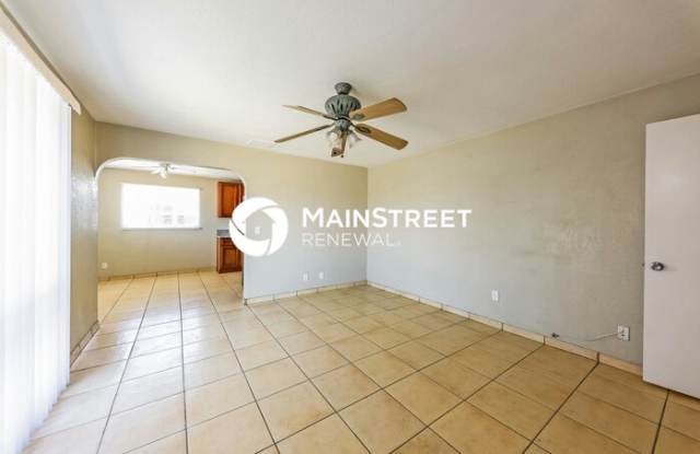 2753 West Lawrence Lane