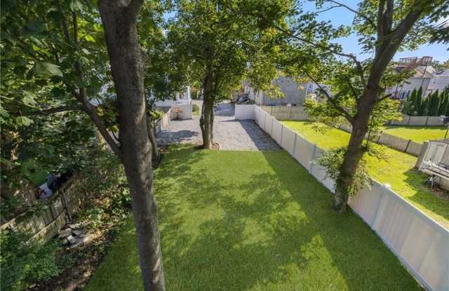 7 Sheffield Avenue unit: A