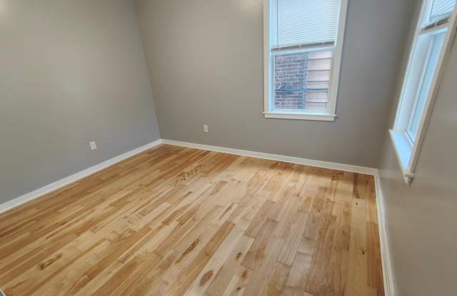 924 N 15TH Street unit: 2