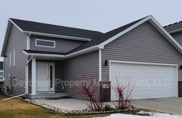 2584 66th Avenue South