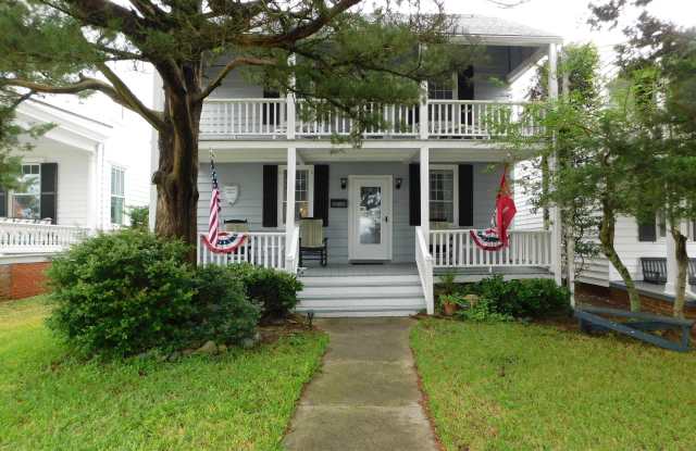 Photo of 221 Front Street