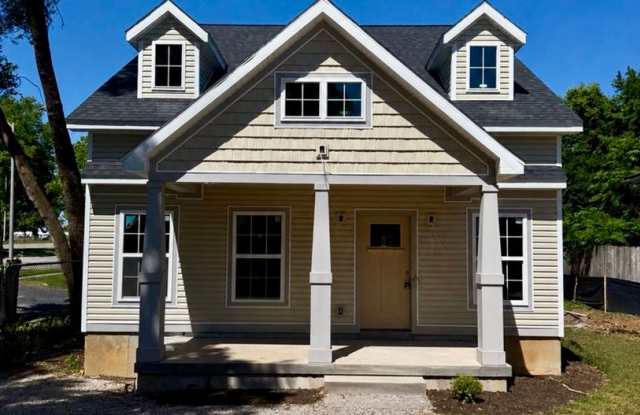 505 Ingleside Dr