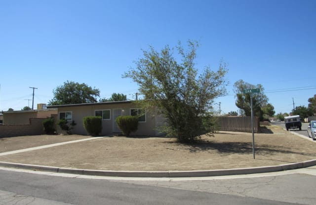 ***2092 OAK STREET - 2092 Oak Street, Rosamond, CA 93560