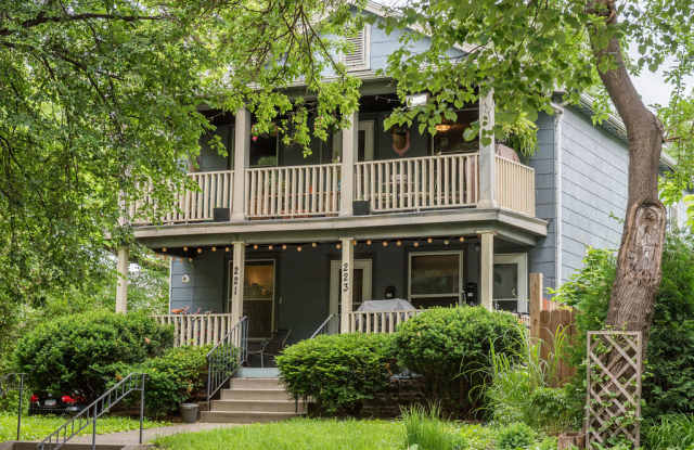 221 4th Avenue Northeast