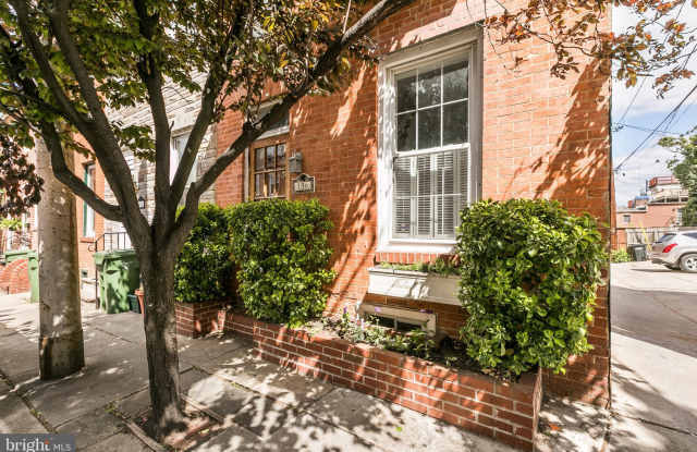 136 E GITTINGS STREET