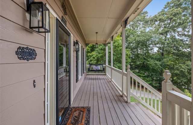 555 DOUTHIT FERRY Road