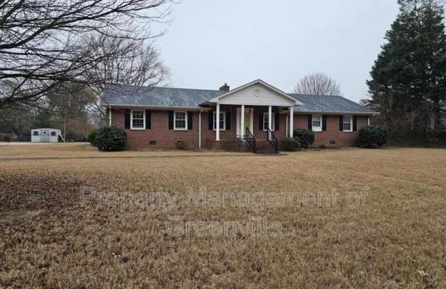 Photo of 104 S Orchard Dr