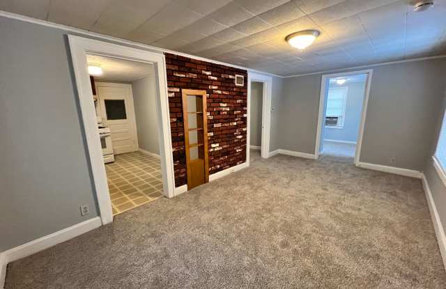716 E Kansas Ave, only $850