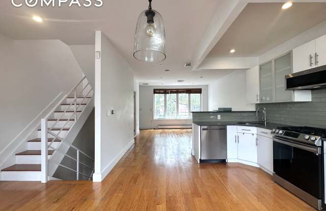 Photo of 420 Lewis Avenue