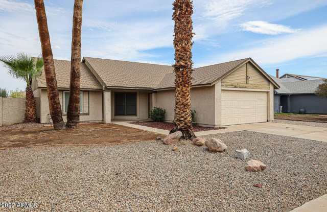 Photo of 7320 W KRALL Street